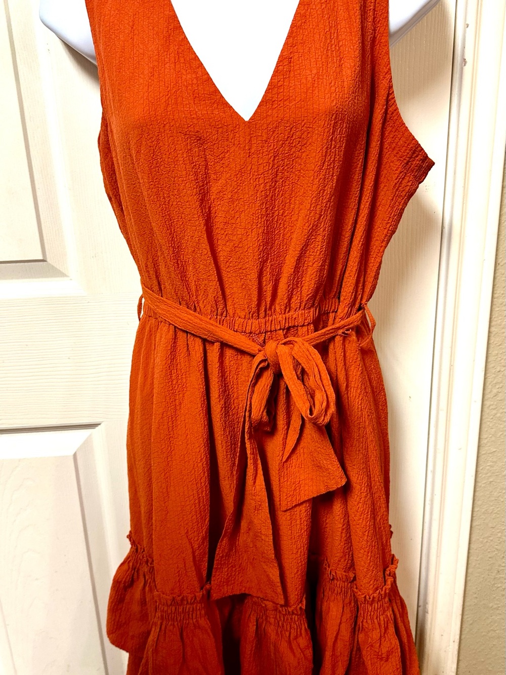Calvin Klein Burnt Orange V-Neck Tie-Waist Sleeveless Dress
